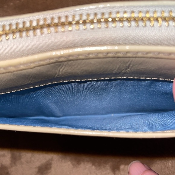 💥𝚅𝚃𝙶:Coach Cream Wallet Double Buckle Zip Around - Picture 10 of 10